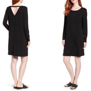 Eileen Fisher Black dress
Size Large Petite